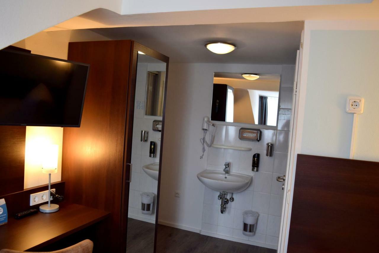 Trip Inn Budget Hotel Messe Frankfurt am Main Bagian luar foto