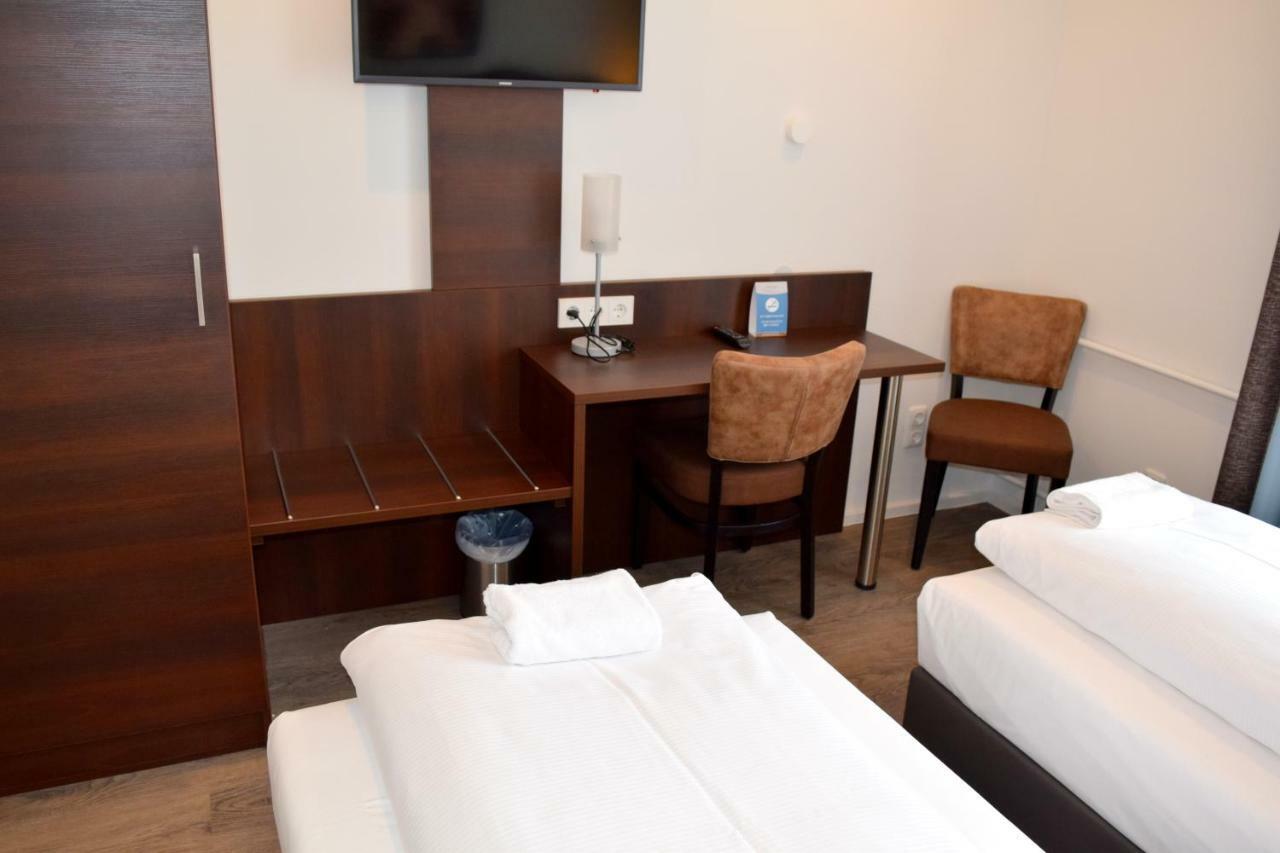 Trip Inn Budget Hotel Messe Frankfurt am Main Bagian luar foto