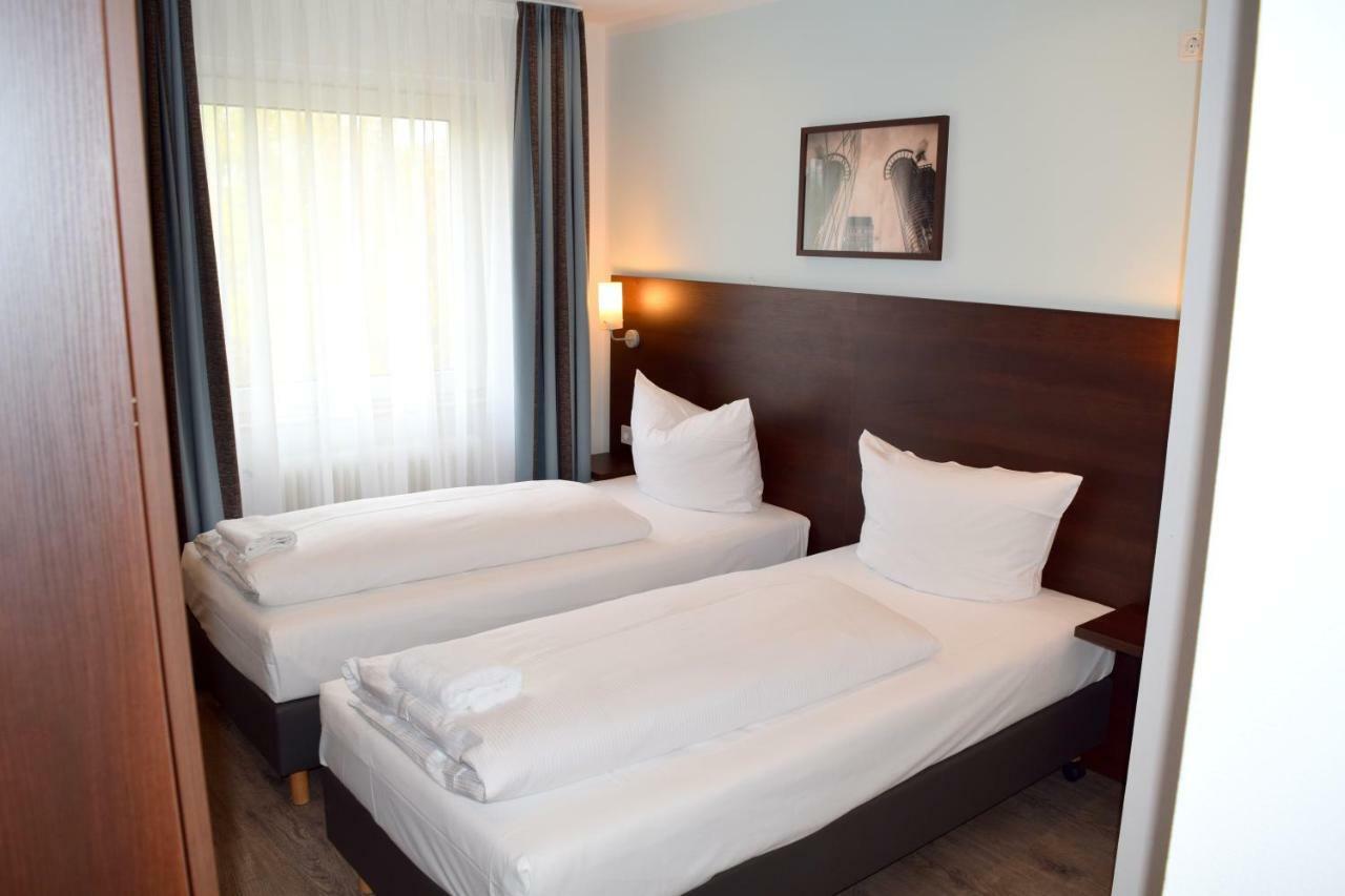 Trip Inn Budget Hotel Messe Frankfurt am Main Bagian luar foto