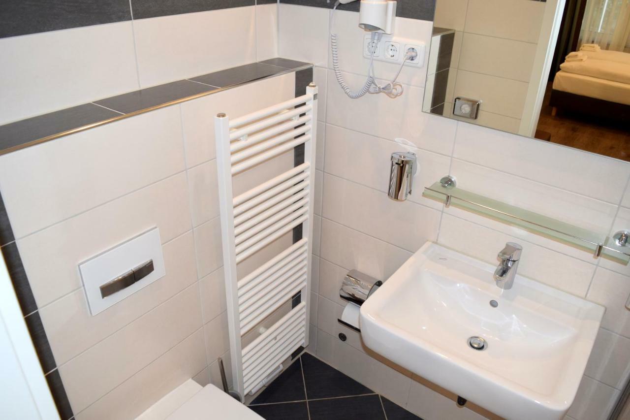 Trip Inn Budget Hotel Messe Frankfurt am Main Bagian luar foto