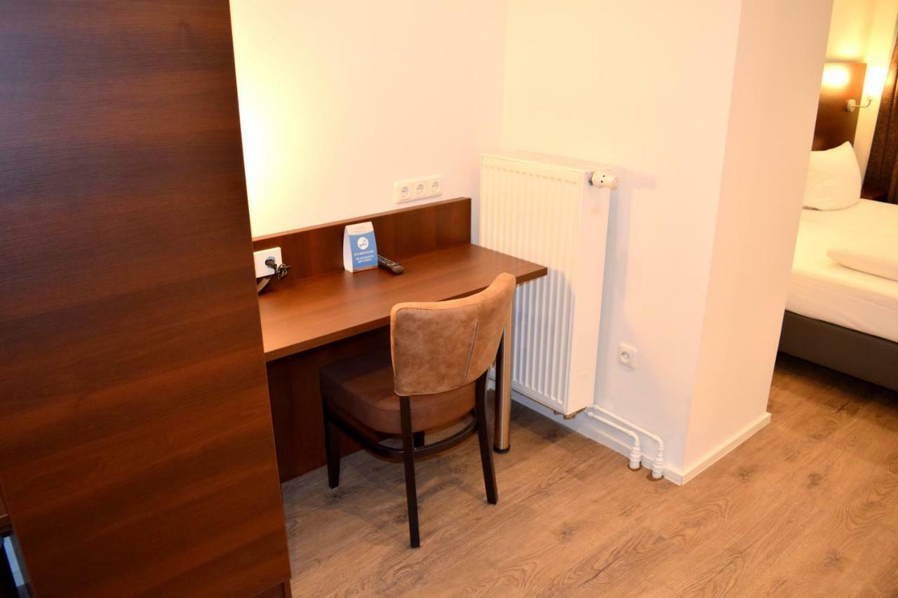 Trip Inn Budget Hotel Messe Frankfurt am Main Bagian luar foto