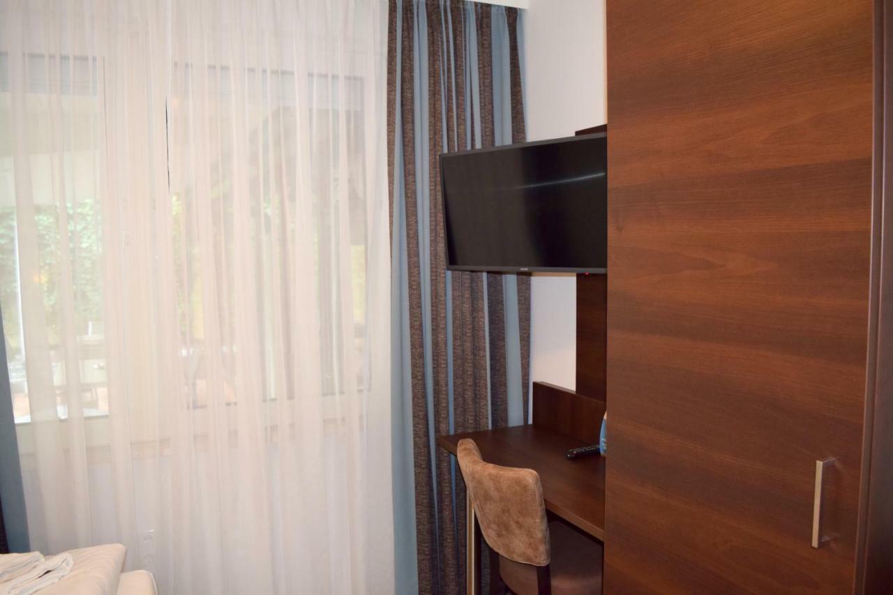 Trip Inn Budget Hotel Messe Frankfurt am Main Bagian luar foto